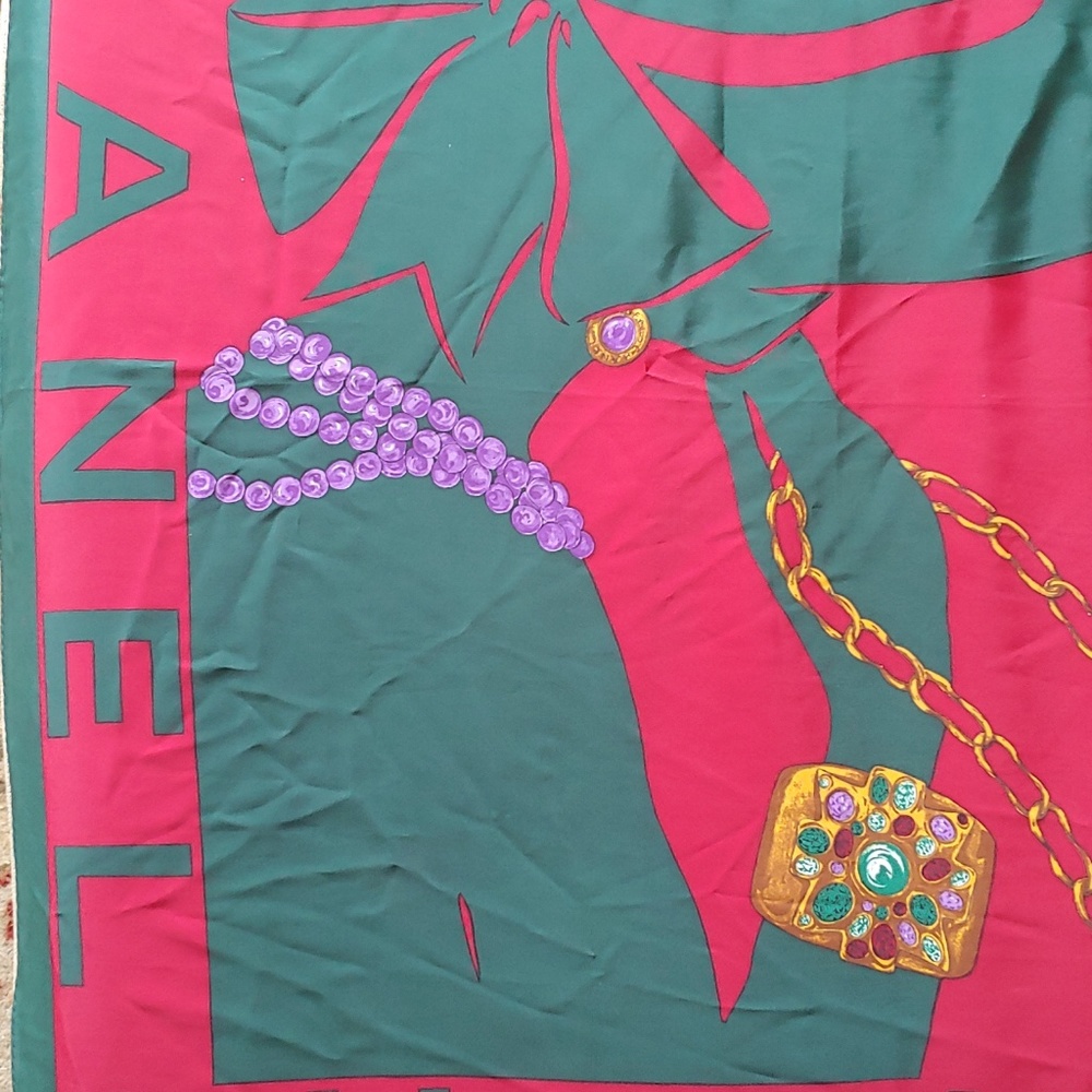 Vintage Chanel Silk Scarf Red Green Lady 35x35